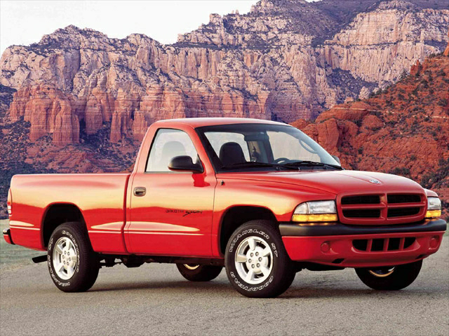 2004 DAKOTA