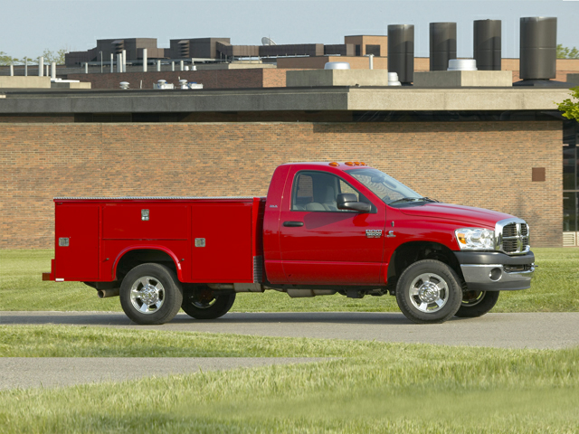 2011 RAM CHASSIS CAB