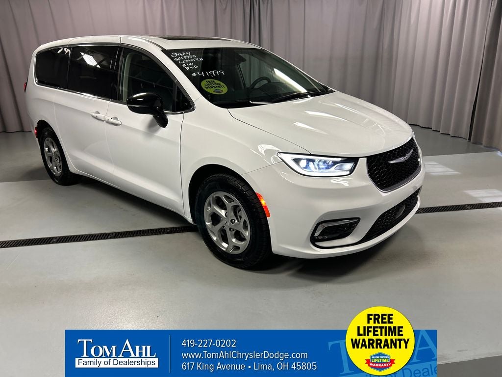 2024 Chrysler Pacifica Limited AWD